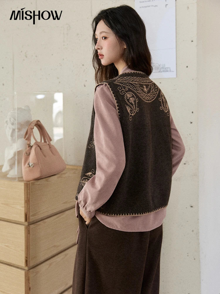 MISHOW Patterned Embroidered Vest for Women 2025 Retro Crew Neck Sleeveless Knitted Vest Commute Women's Winter Vest MXE86Z2745