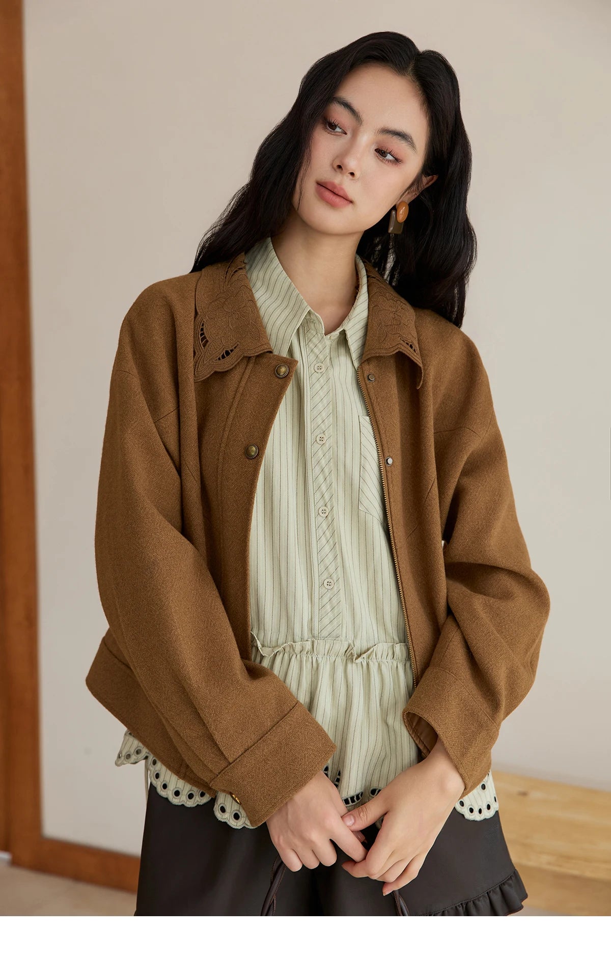 MISHOW Brown Woolen Coat for Women 2025 Winter Hollow Out Embroidery Turn Down Collar Retro Short Loose Casual Coat MXE49W0856