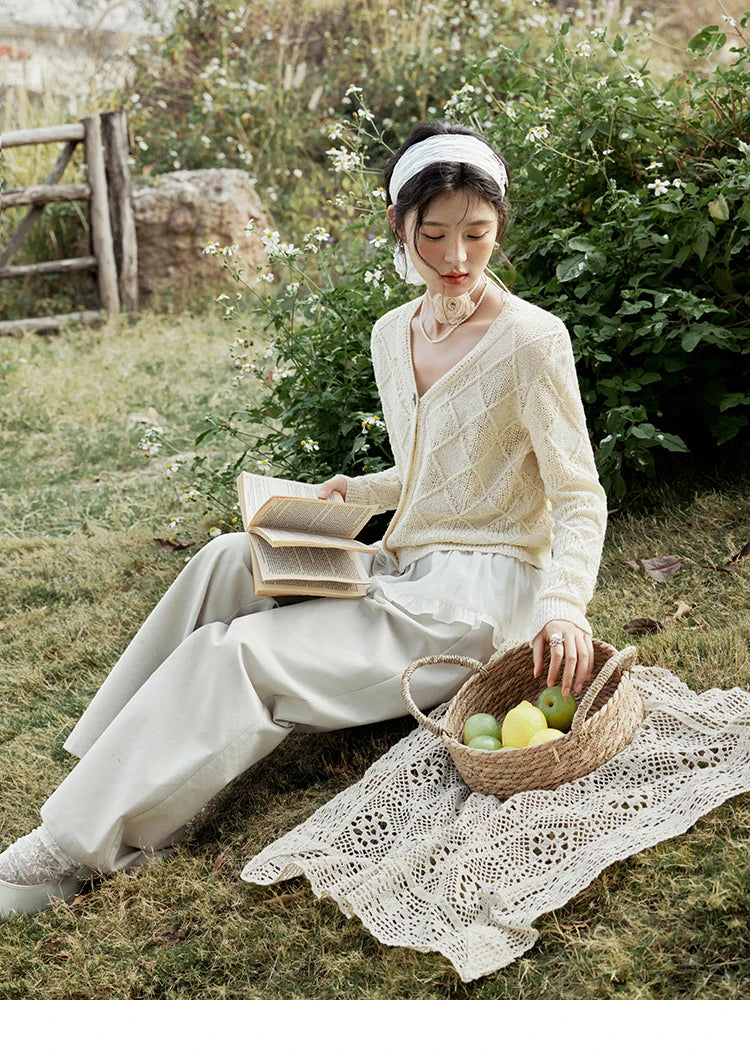 MISHOW Square Pattern Knitted Sweater for Women Spring Summer 2025 V-neck Tops Colorful Starfish Buckle Lazy Cardigan MXE16Z1213