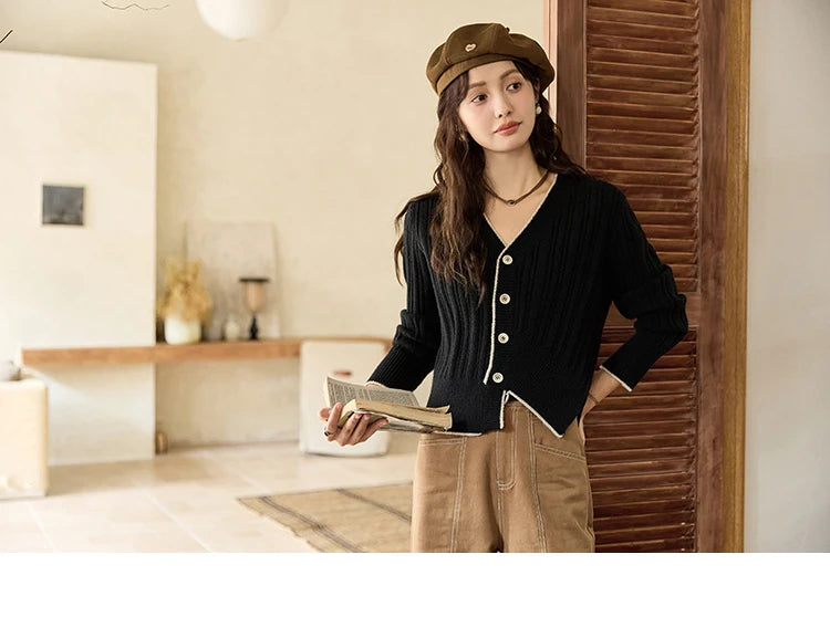 Mishow French Gentle V-Neck Color Clash Cardigan MXD34Z0925