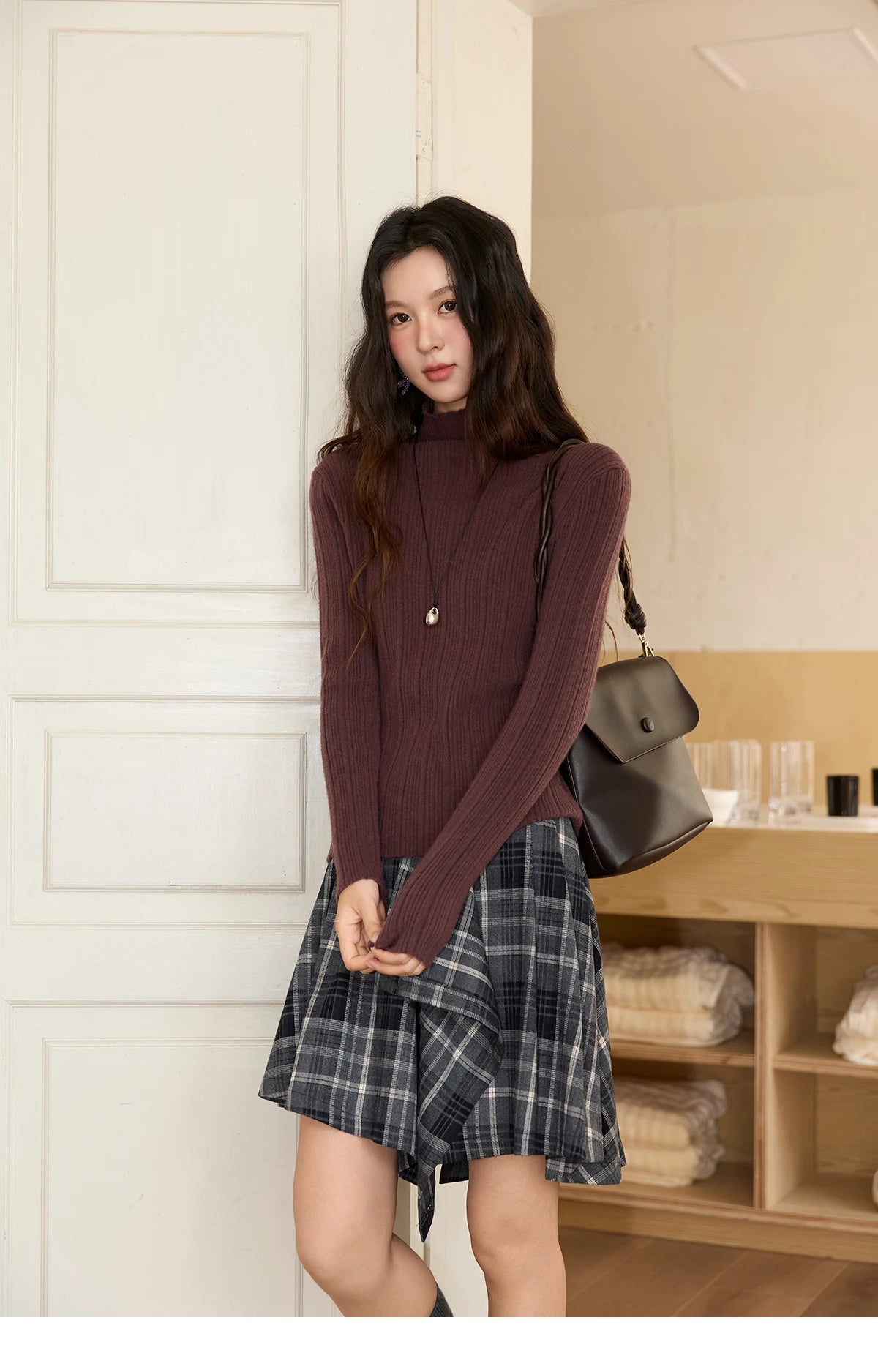 MISHOW Women's Long-sleeved Tops 2025 Winter Simple Solid Turtleneck Sweater Vertical Ribbed Slim Fit Casual Top MXE86Z2656