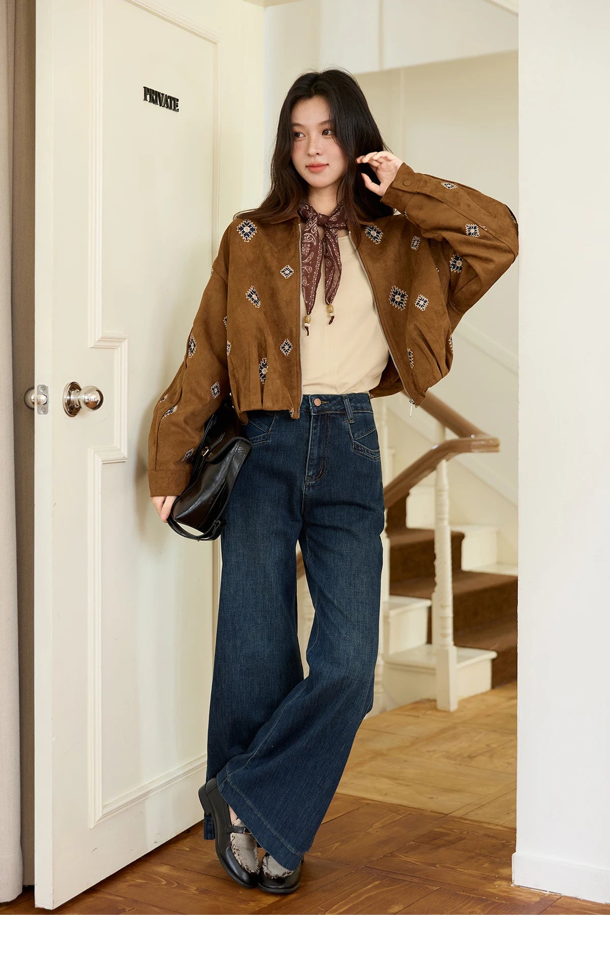 MISHOW Woman Sweaters 2025 Autumn Winter Apricot Brushed Knitted Bottoming Pullovers Pleated Design Casual Loose Top MXE48Z2517