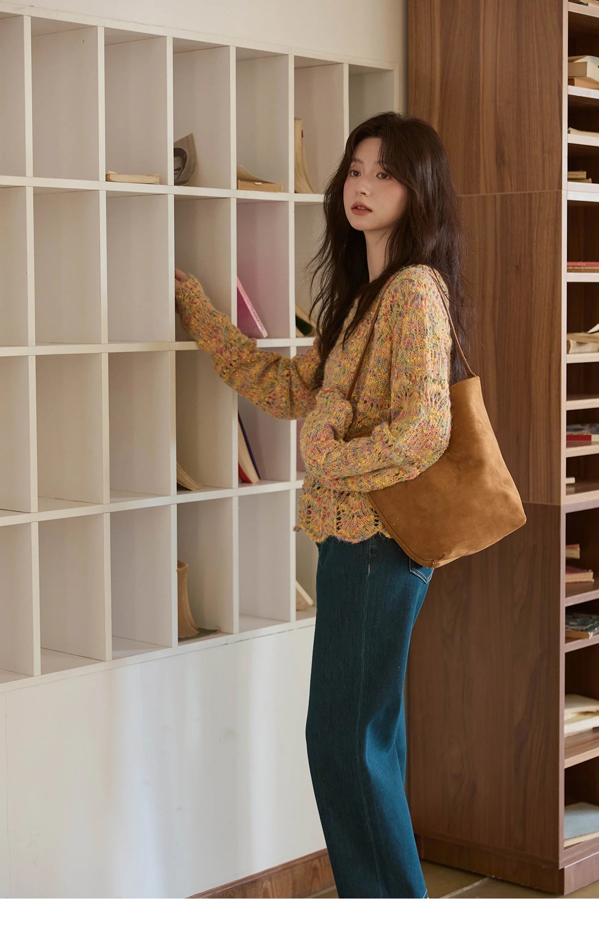 MISHOW Women's Retro Chic Knitted Top 2025 Autumn French Color Polka Dot Knitted Round Neck Curved Hem Thin Sweaters MXE43Z1343