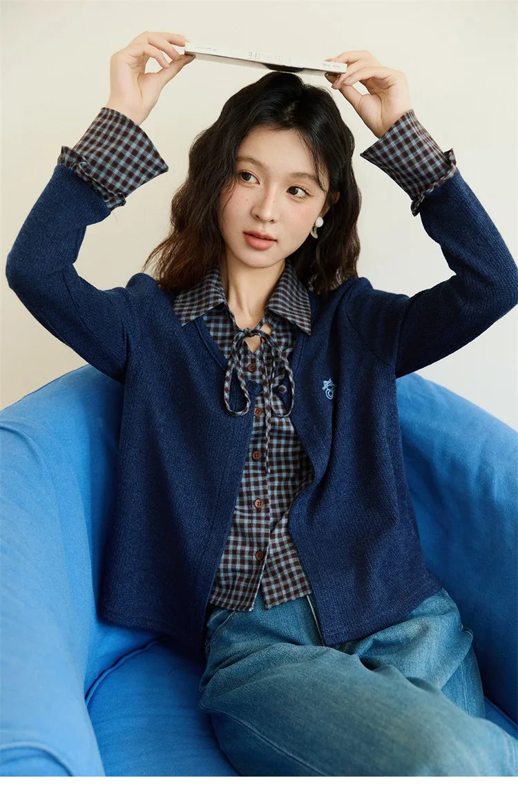 MISHOW Women's Fake Two Knitted Sweaters 2025 Autumn Plaid Splicing Embroidered Tops Retro Lapel Flare Sleeve Tops MXE45Z1401