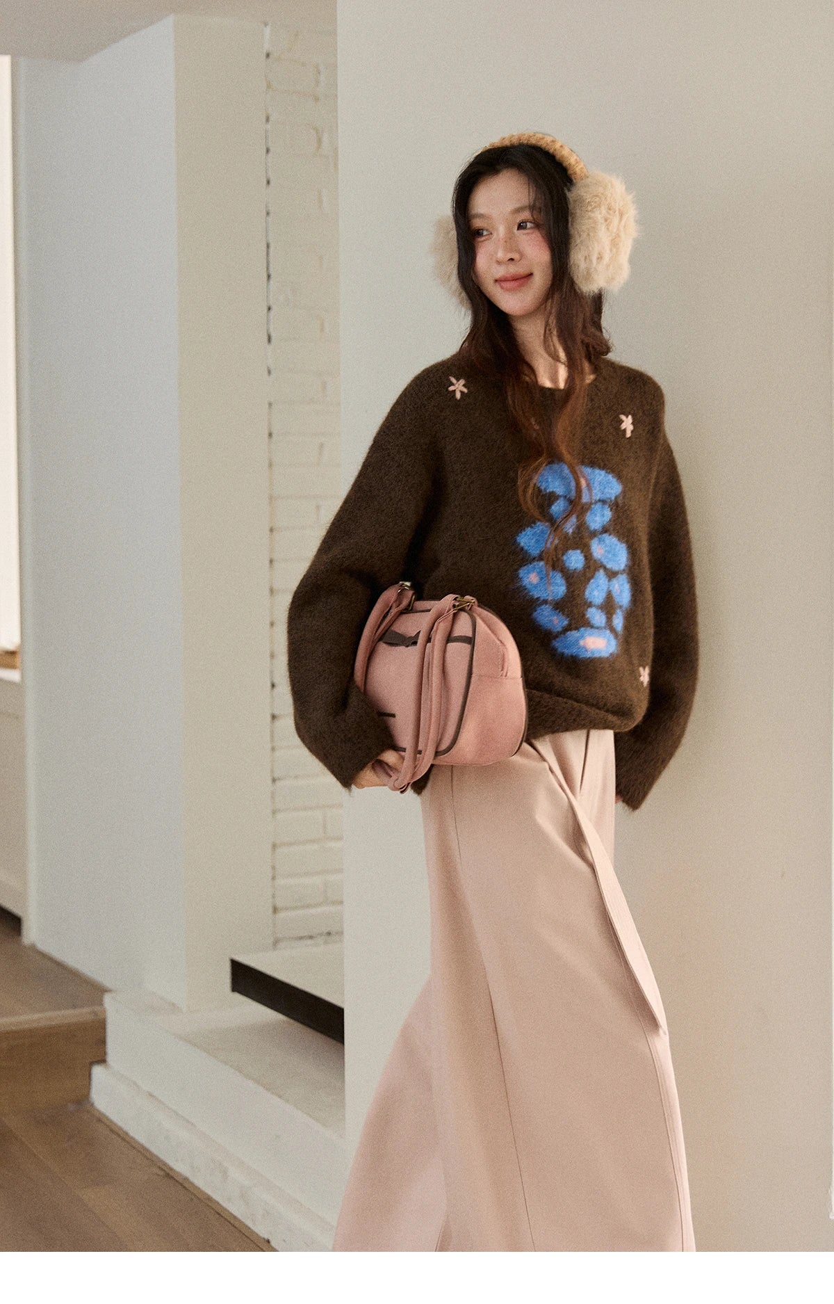 MISHOW Women's Lucky Bottle Jacquard Wool Warm Sweater 2025 Winter 3D Floral Color Block Retro Thickened Knitwear MXE91Z2840