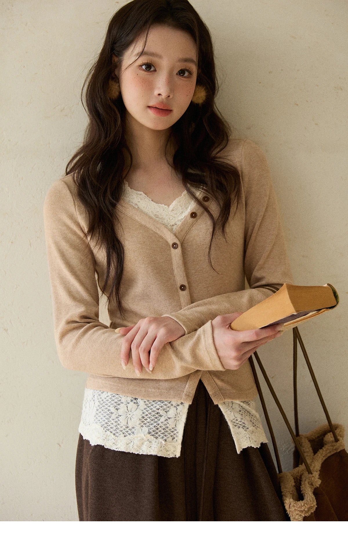 MISHOW Long Sleeve Tops for Woman 2025 Autumn Winter Sweet Gentle V-neck Top with Lace Trim Commute Slim Knit Top MXE86Z2673