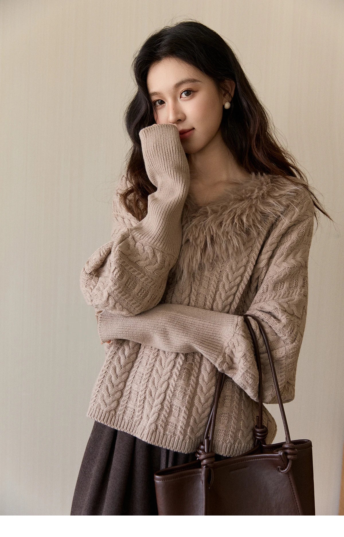 MISHOW Women's Batwing Sleeve KnittedSweater 2025 Winter Faux Fur Collar Cable Knit Puff Sleeve Warm Pullover Tops MXE94Z2985