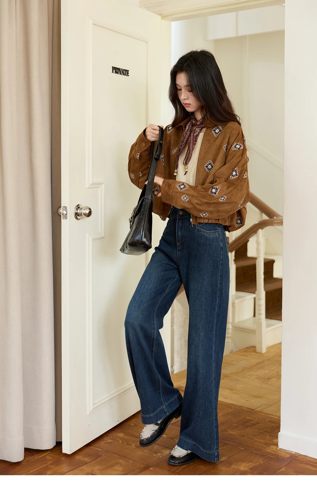 MISHOW Woman Sweaters 2025 Autumn Winter Apricot Brushed Knitted Bottoming Pullovers Pleated Design Casual Loose Top MXE48Z2517