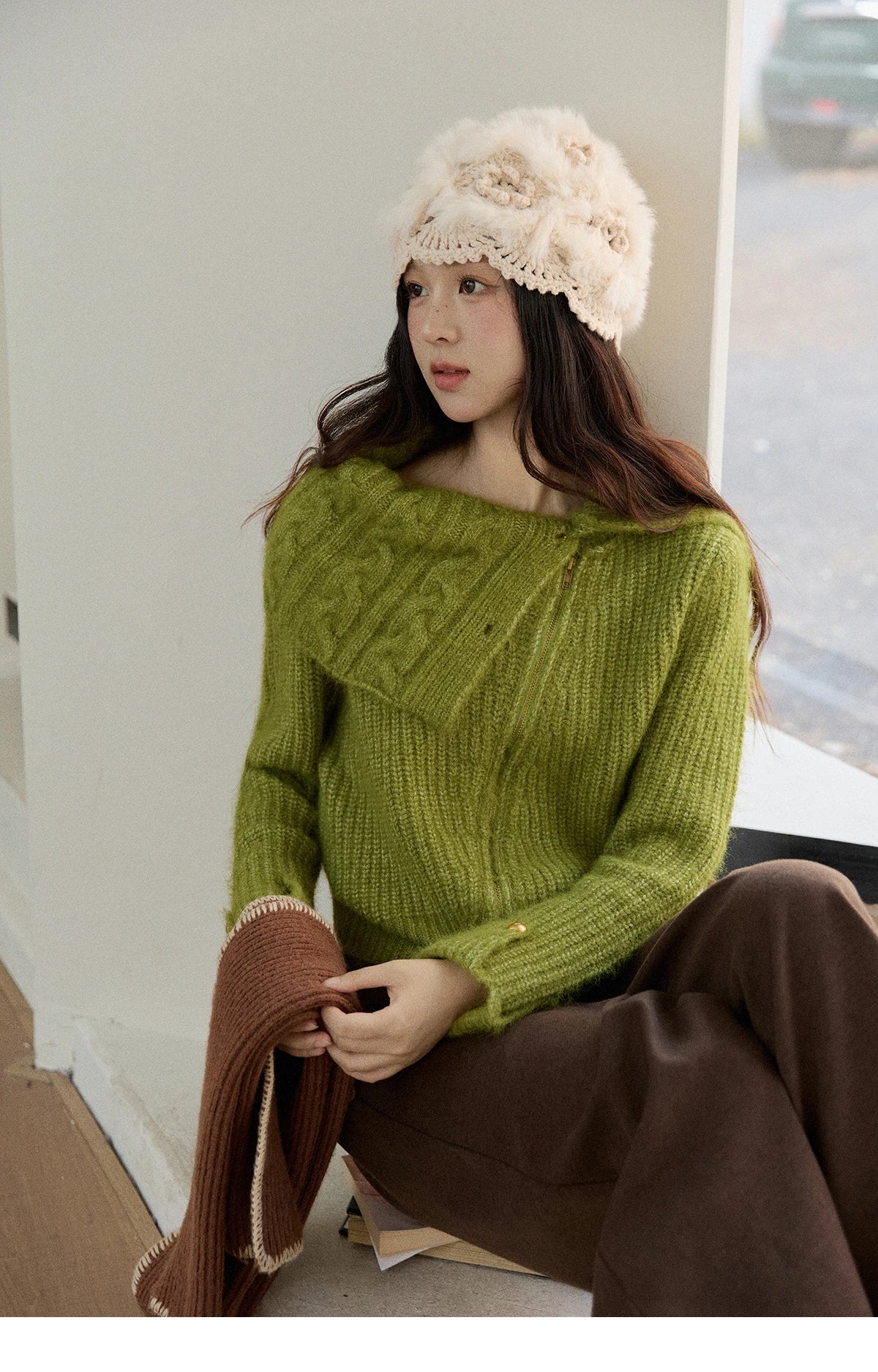 MISHOW Woman Green Sweater 2025 Winter Wool Blend Long-pile Large Lapel Knit Top Loose Design Commute Pullovers MXE90Z2760