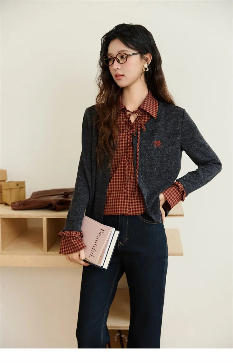 MISHOW Women's Fake Two Knitted Sweaters 2025 Autumn Plaid Splicing Embroidered Tops Retro Lapel Flare Sleeve Tops MXE45Z1401