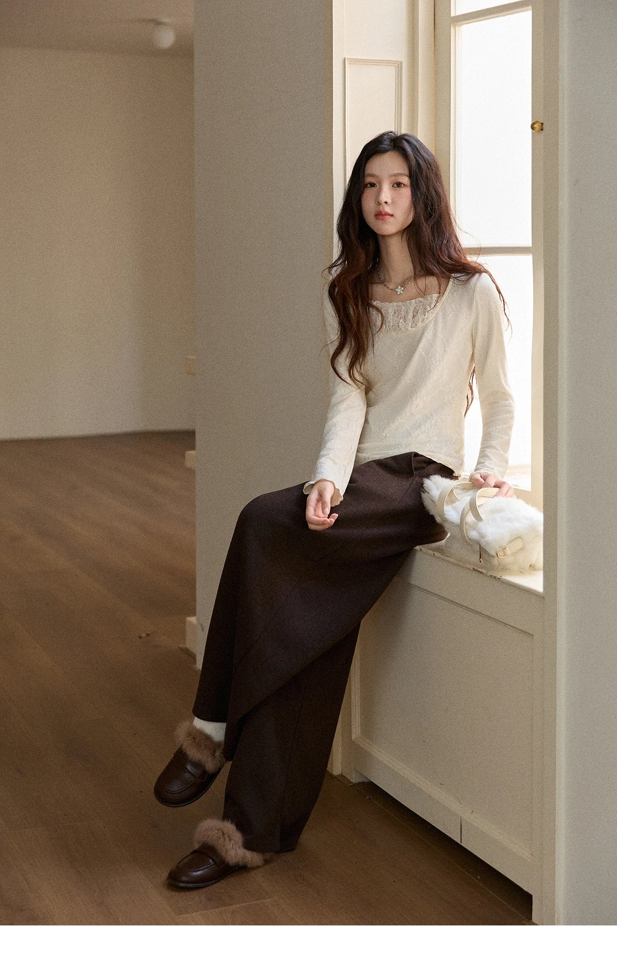 MISHOW Women Long Sleeve Tees 2025 Autumn Winter Elegant Beige Lace Patchwork Top Women Large U-neck Slim Fit Top MXE91X2514