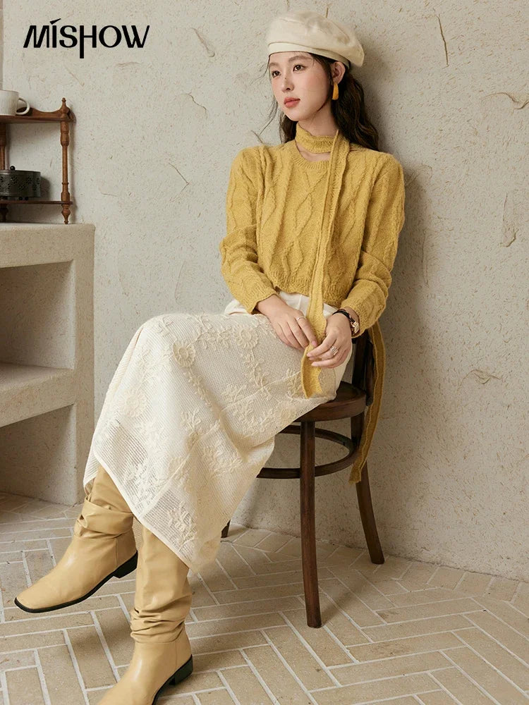 MISHOW Romantic Lace Wave Lace O-neck Knitted Sweater 2024 French Short Top Solid Hollow Elegant Sweater with Belt MPD42Z0736