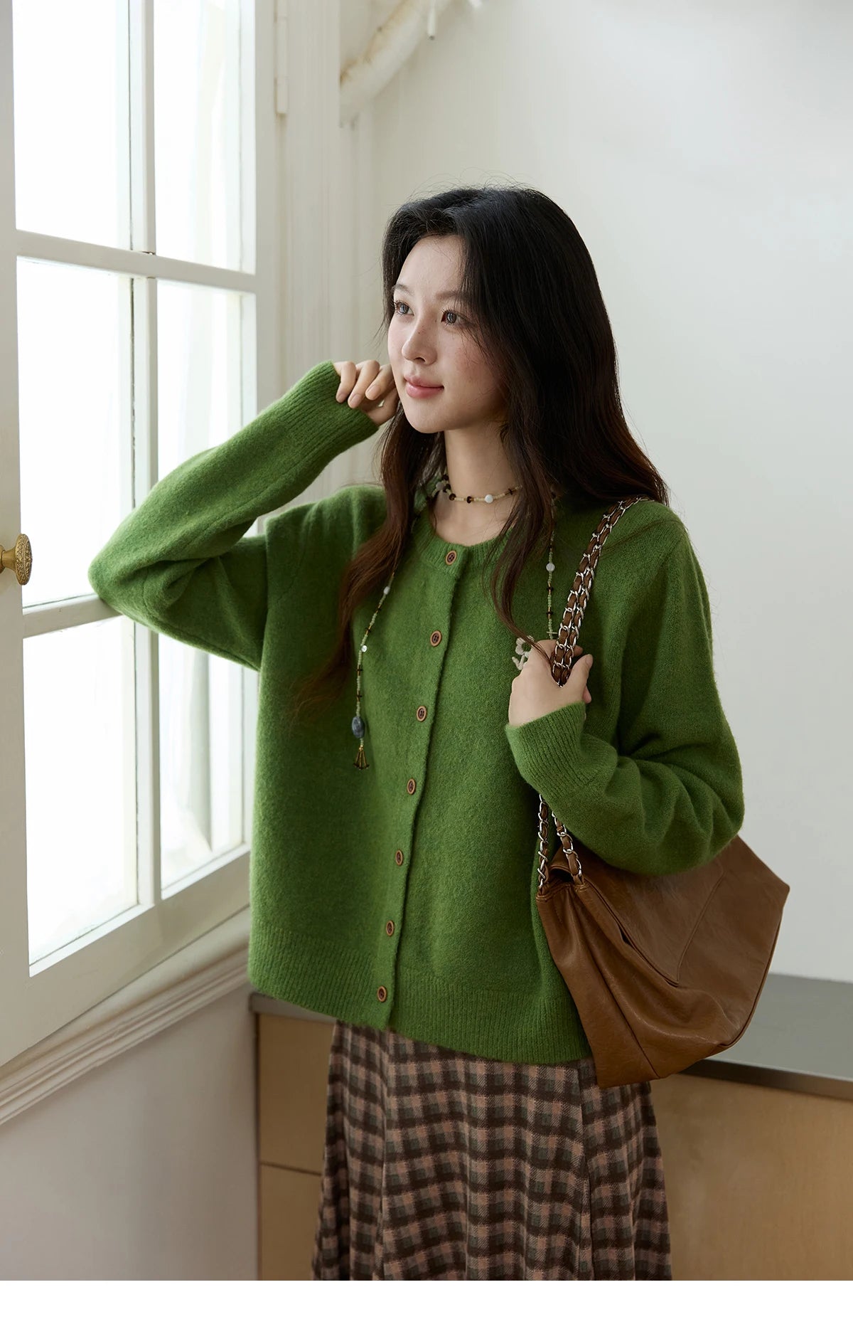 MISHOW Retro Flower Embroidery Cardigan for Women 2025 Round Neck Single Breasted Buckle Loose Knit Autumn Cardigan MXE46Z2588