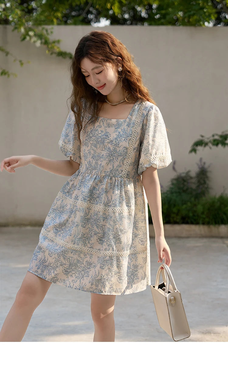 MISHOW Square Collar Blue Floral Dress 2023 Summer French Retro Puff Sleeve Lace Doll Sweet Loose Knee-Length Dresses MXC38L1520