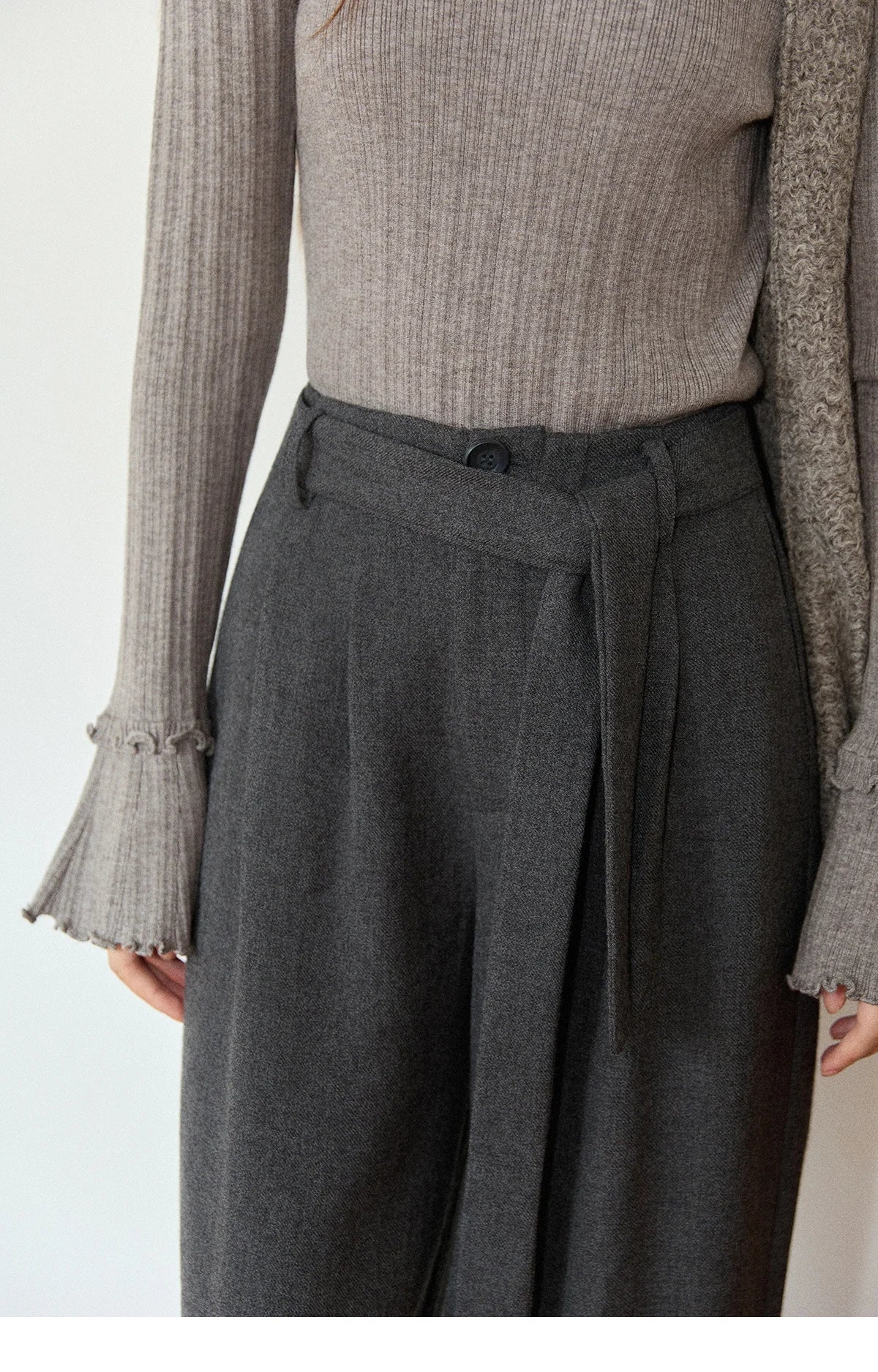 MISHOW Women's Winter Pants 2025 Retro Gray Wide-leg Pants Loose Warm Comfortable Commute Slim Trousers Woman Clothes MXE89K1099