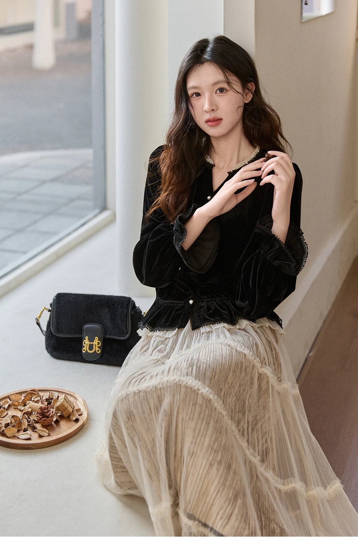 MISHOW Women's Black Velvet Shirts 2025 Winter Retro Splicing Lace Tops Ruffle Hem Pearl Button Puff Sleeve Shirt MXE94X2516