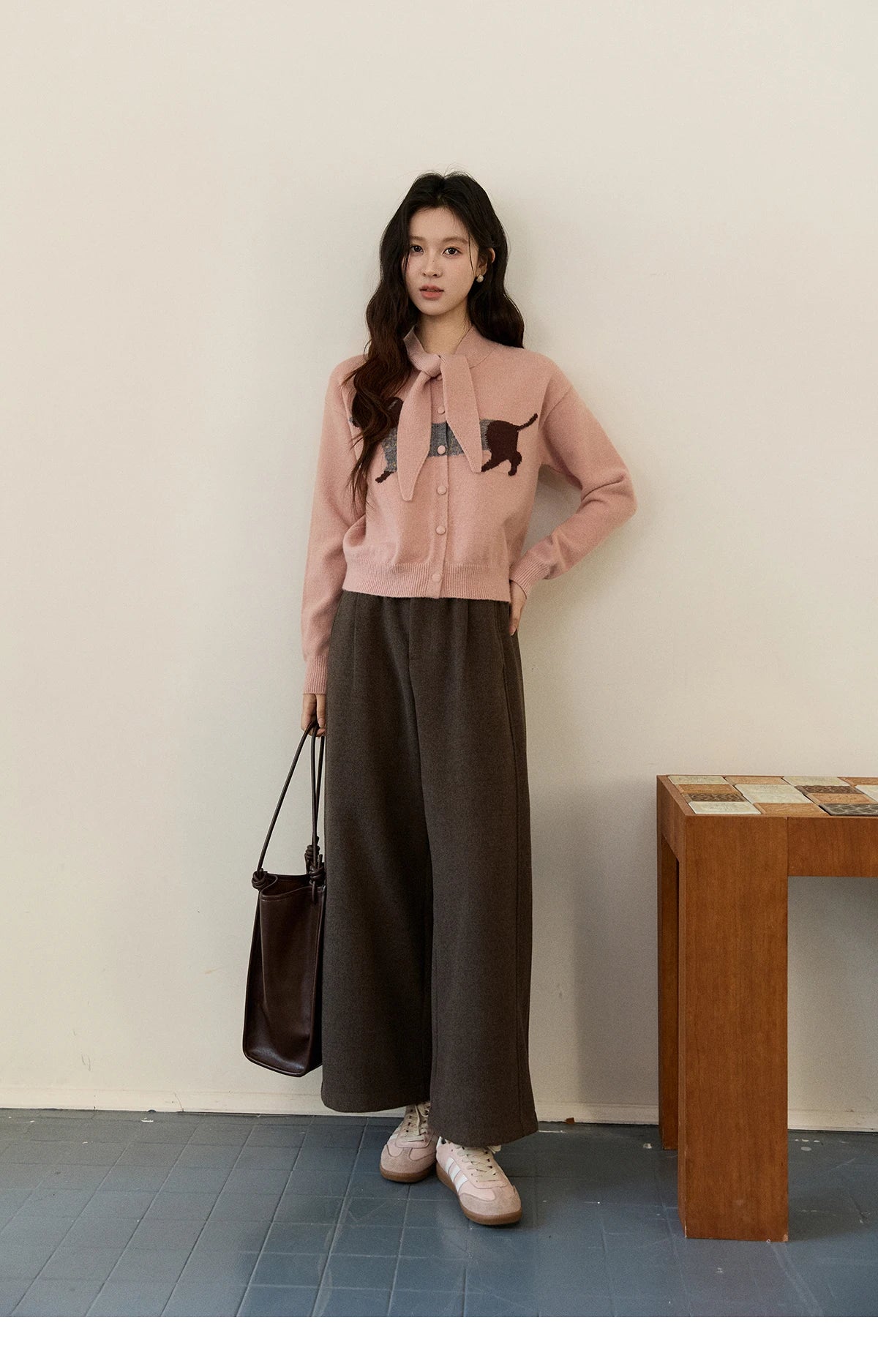 MISHOW Women's Pink Knit Cardigan 2025 Autumn Winter Dachshund Pattern Bow Collar Sweaters Single-breasted Loose Tops MXE94Z2997