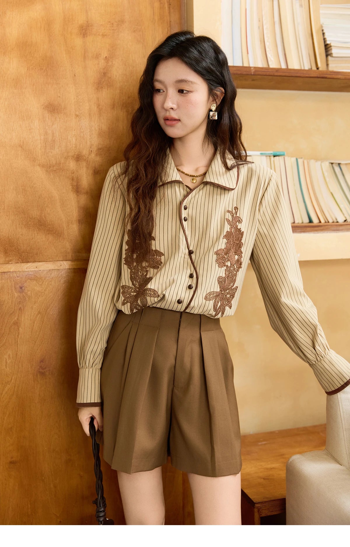 MISHOW Khaki Brushed Striped Shirt 2025 Autumn Vintage Lace Embroidered Long Sleeved Shirts Asymmetric Placket Top MXE45C2402