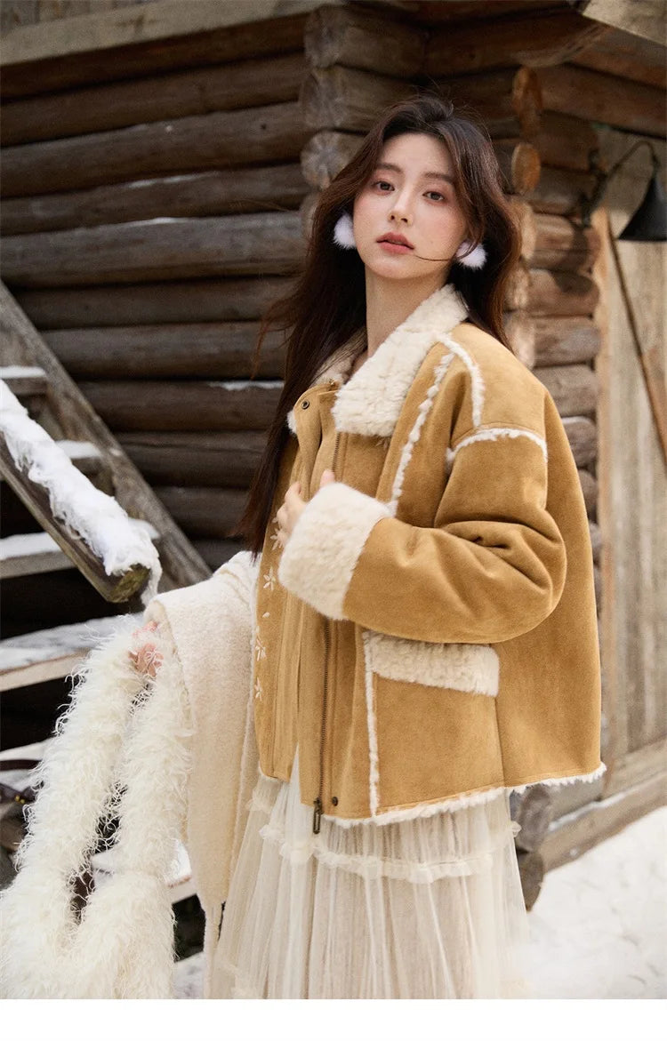 MISHOW Woman Elegant Jacktes 2025 Winter Floral Embroidered Fur Sheath Coat Retro Commute Plush Lapel Warm Short Coat MXE87W0918