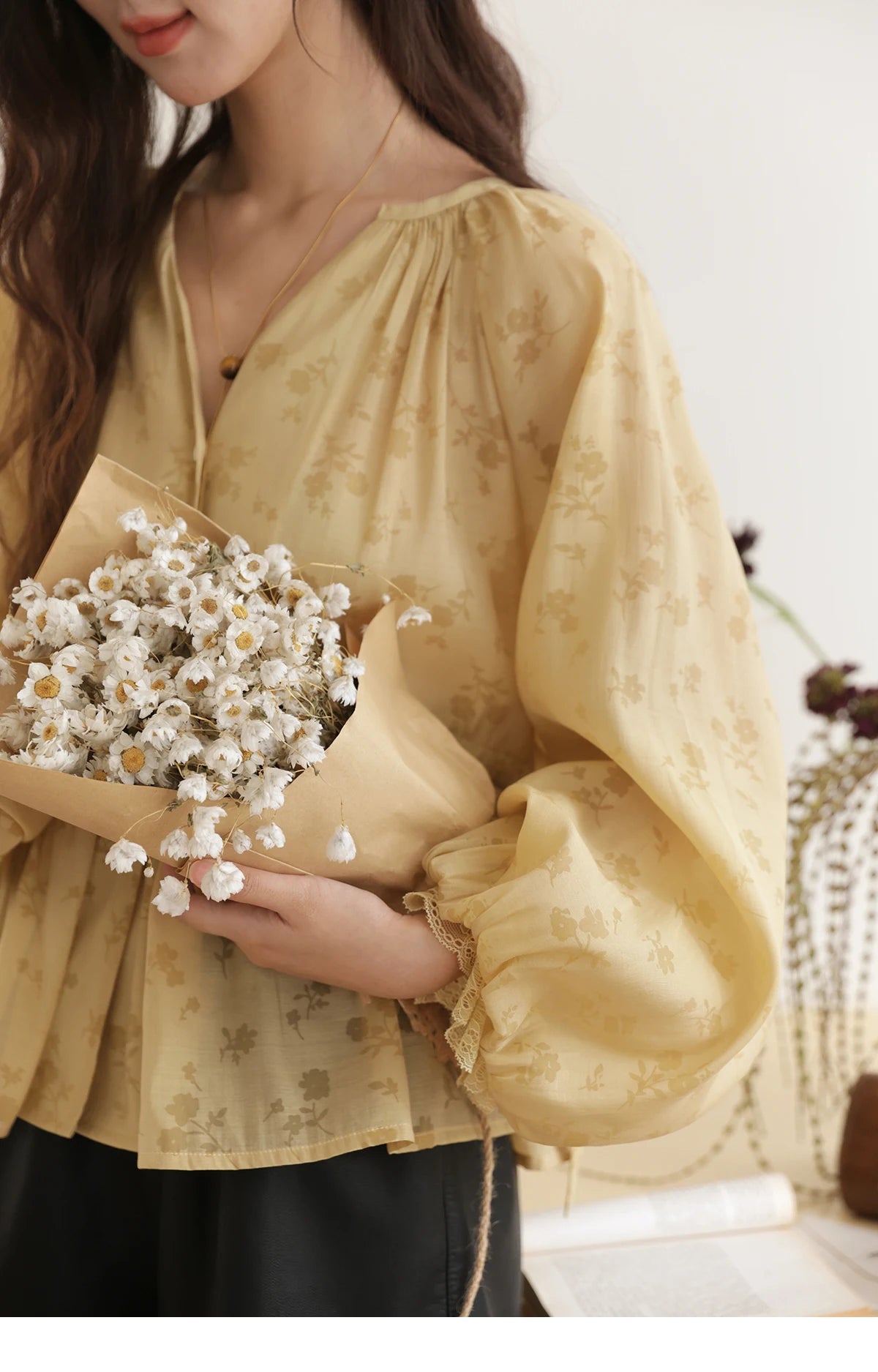 MISHOW Elegant Woman Shirt 2025 Autumn Yellow Printing Lantern Sleeves Shirt Commute Drawstring Waist Lace Trim Top MXE45X2499