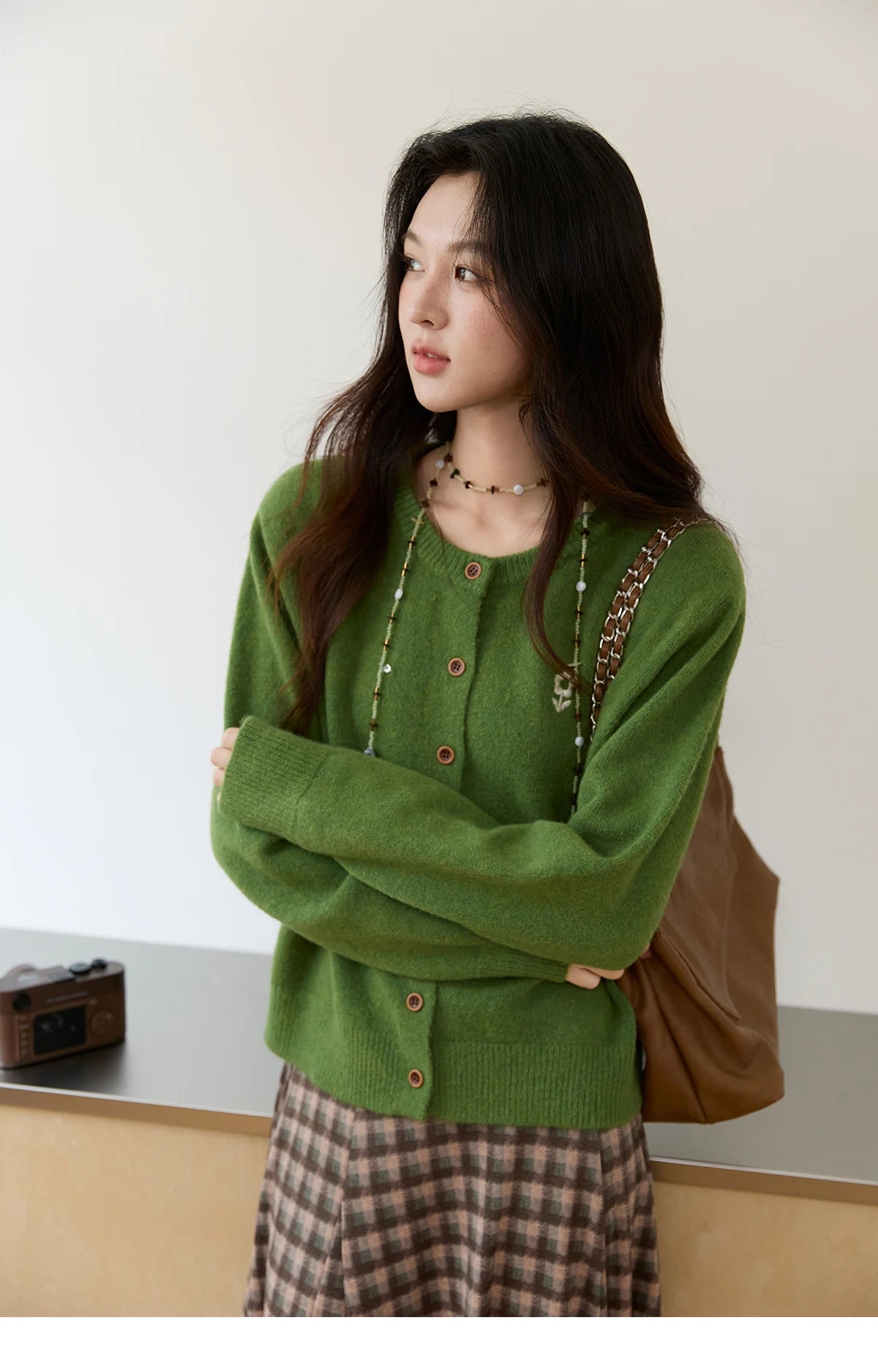 MISHOW Retro Flower Embroidery Cardigan for Women 2025 Round Neck Single Breasted Buckle Loose Knit Autumn Cardigan MXE46Z2588