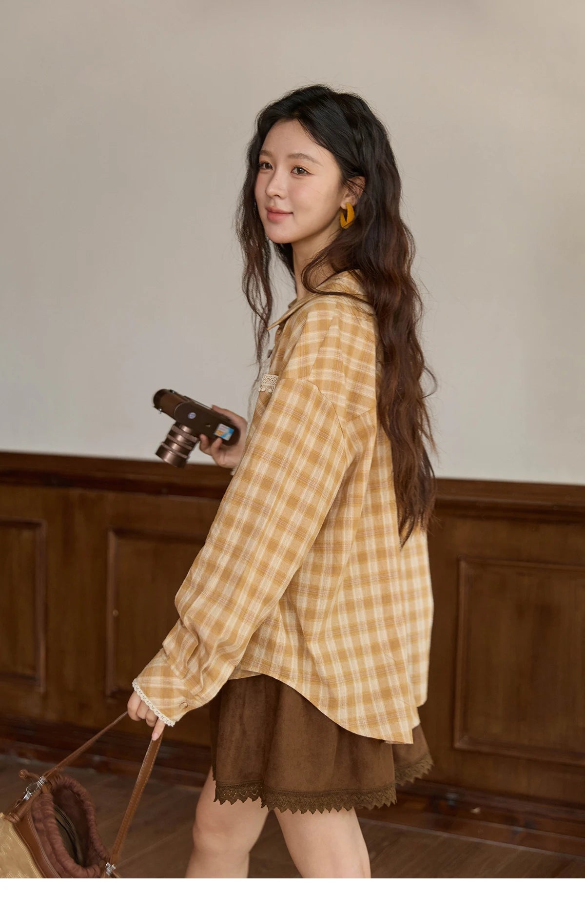 MISHOW Women's Retro Plaid Long Sleeved Shirt 2025 Autumn Korean Loose Casual Plaid Top with Lace Pocket Lapel Shirts MXE43C2378