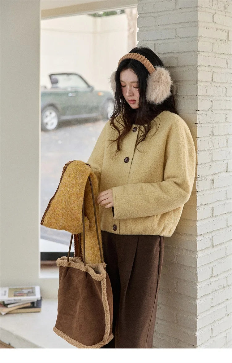 MISHOW Women's Brown Jacket 2025 Winter Retro Warm Round Neck Wool Quilted Coat Commute Short Loose Thick Coat Woman MXE87W0935