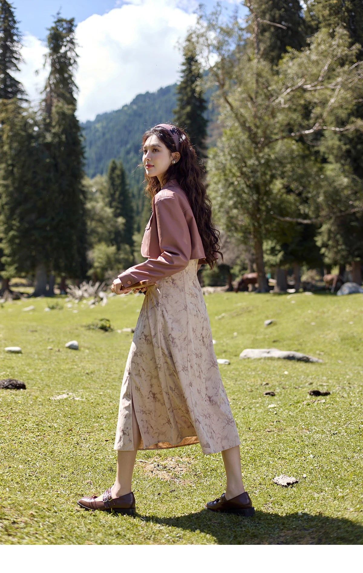 MISHOW Leather Patchwork Floral Strap Dress for Autumn 2024 Lace-up Hem Side Slit Dress Sleeveless Camisole Dresses MXD43L2031