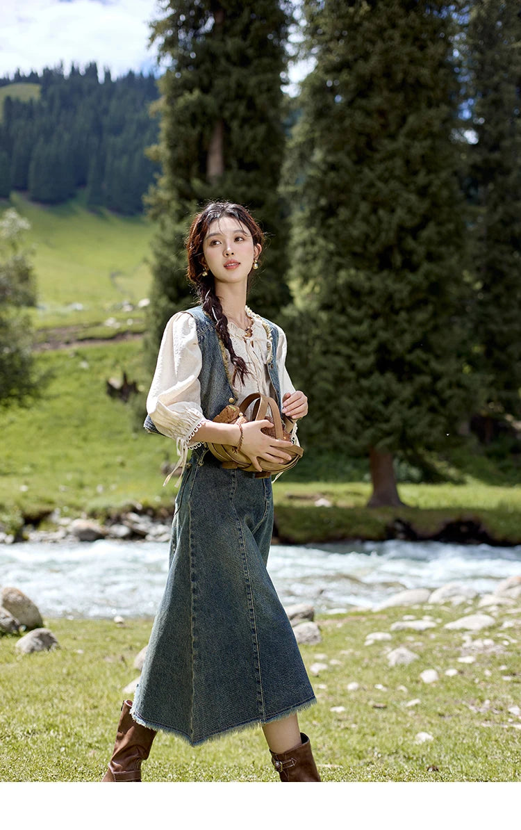 MISHOW Retro Blue Denim Vest Coat 2024 Autumn Sleeveless V Neck Hem Tassels Coat Female Single Breasted Casual Top MXD41W0387