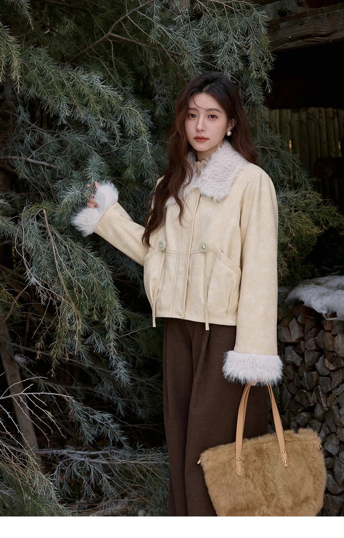 MISHOW Apricot Suede Jacket with Plush Collar Lapel for Women 2025 Winter Warm Overcoat Ladies Retro Thickening Coats MXE91W0987