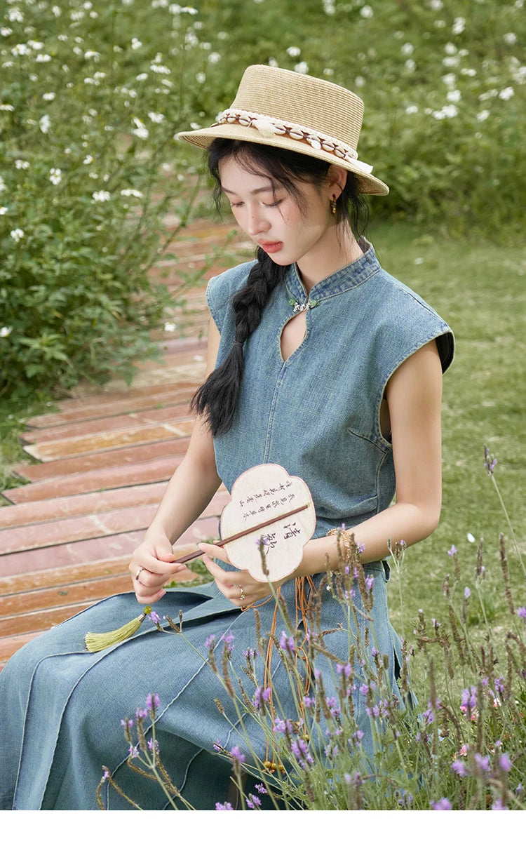 MISHOW Chinese Water Droplet Hollowed Stand Collar Vest Pleated Denim Skirt Separately Summer Retro Denim Collection MXD21X1465