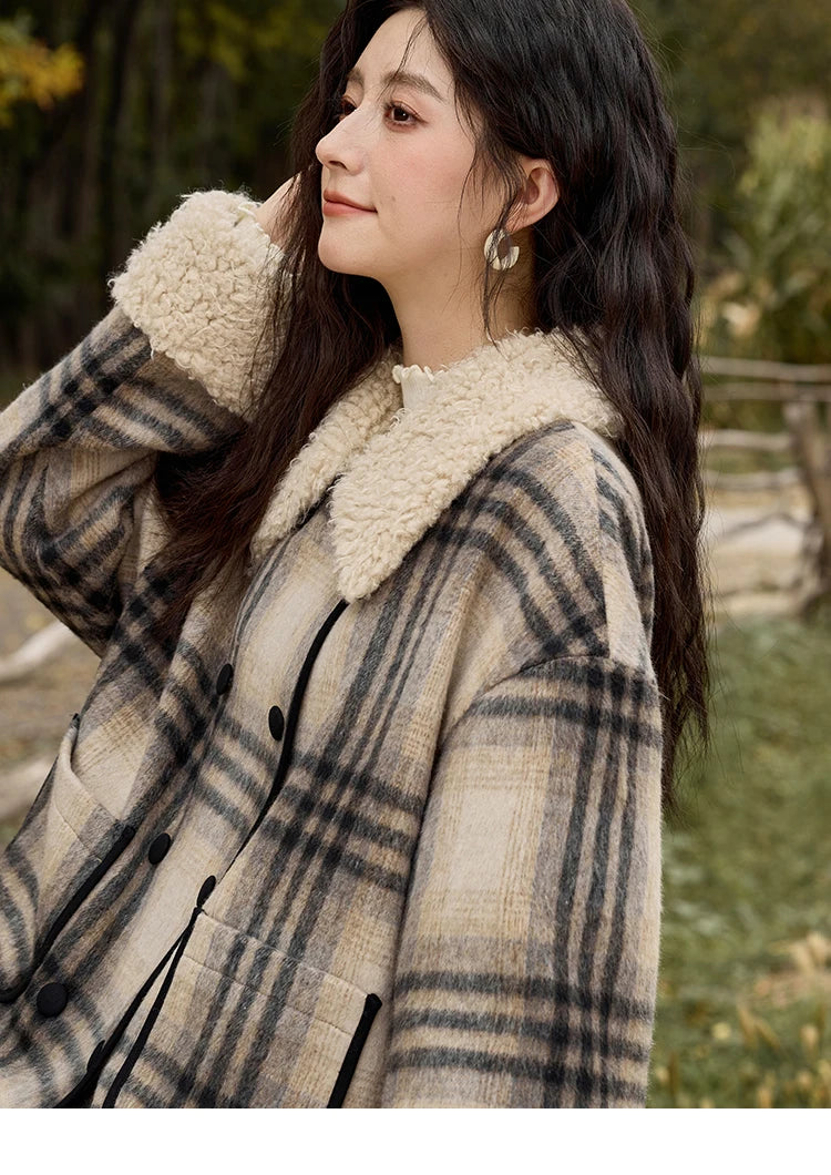 MISHOW Retro Plaid Tweed Jacket Women Double-breasted Long Sleeved 2024 Winter New Fashion Lamb Wool Lapel Loose Coat MXD56W0536