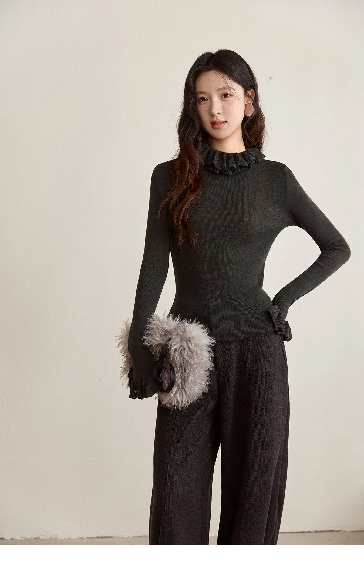 MISHOW Women's Gray Knitted Cardigan 2025 Winter Flower Embroidery Round Collar Single-breasted Warm Slim Sweaters MXE91Z2836