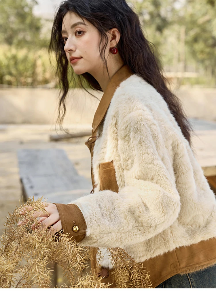 MISHOW Lamb Wool Short Jacket Women Ox Horn Button 2024 Fall Winter New Fashion Warm Loose Splicing Suede Top MXD36W0504