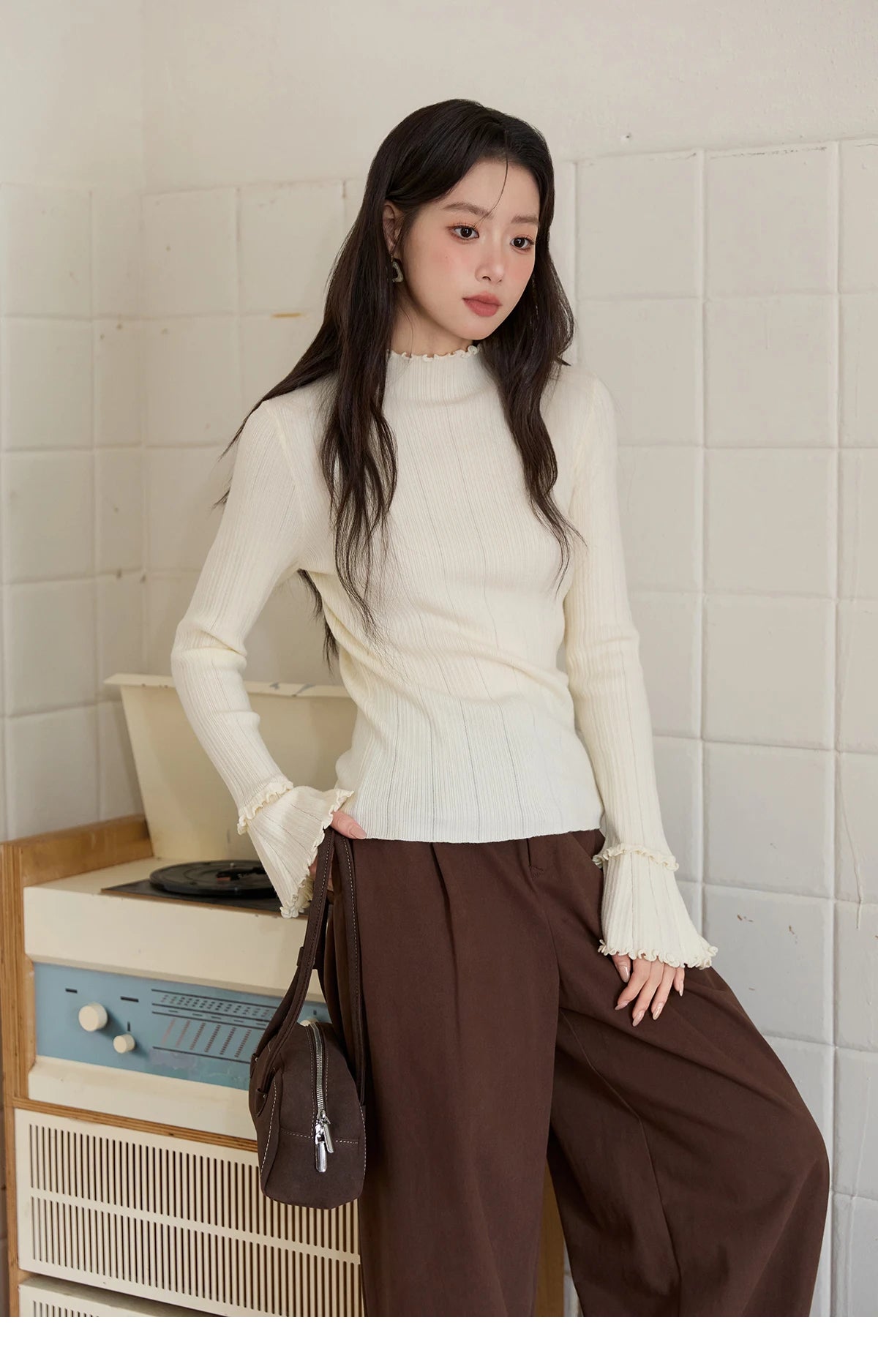 MISHOW Women's Long Sleeve Top 2025 Autumn New Casual Solid Turtleneck Slim Knit Wood Ear Edge Trumpet Sleeve Top MXE51Z2552