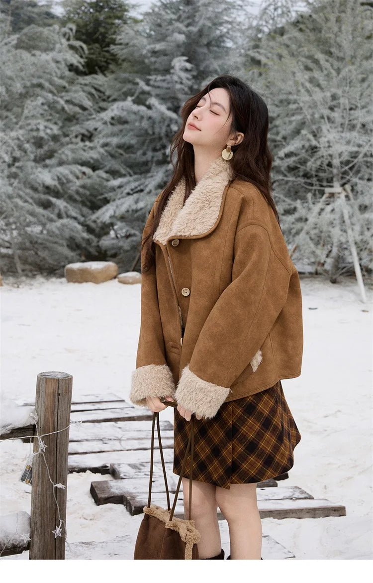 MISHOW Women's Double Sided Wearing Jacket 2025 Winter Lamb Wool Lapel Coat Warm Windproof Commuter Coat with Pockets MXE91W1015