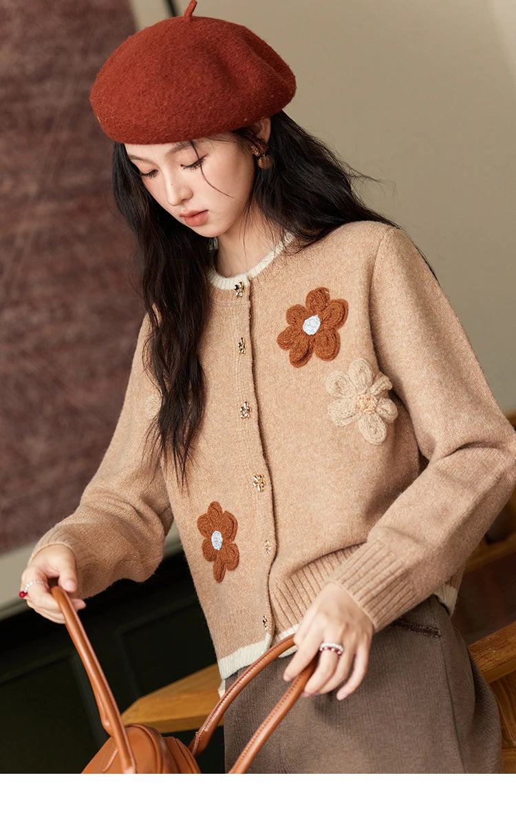 MISHOW Knitted Sweater Flower Pattern Cardigan O-Neck Color Clash Design Warm Coat Metal Buttons Sweet Soft Tops MXD56Z0919