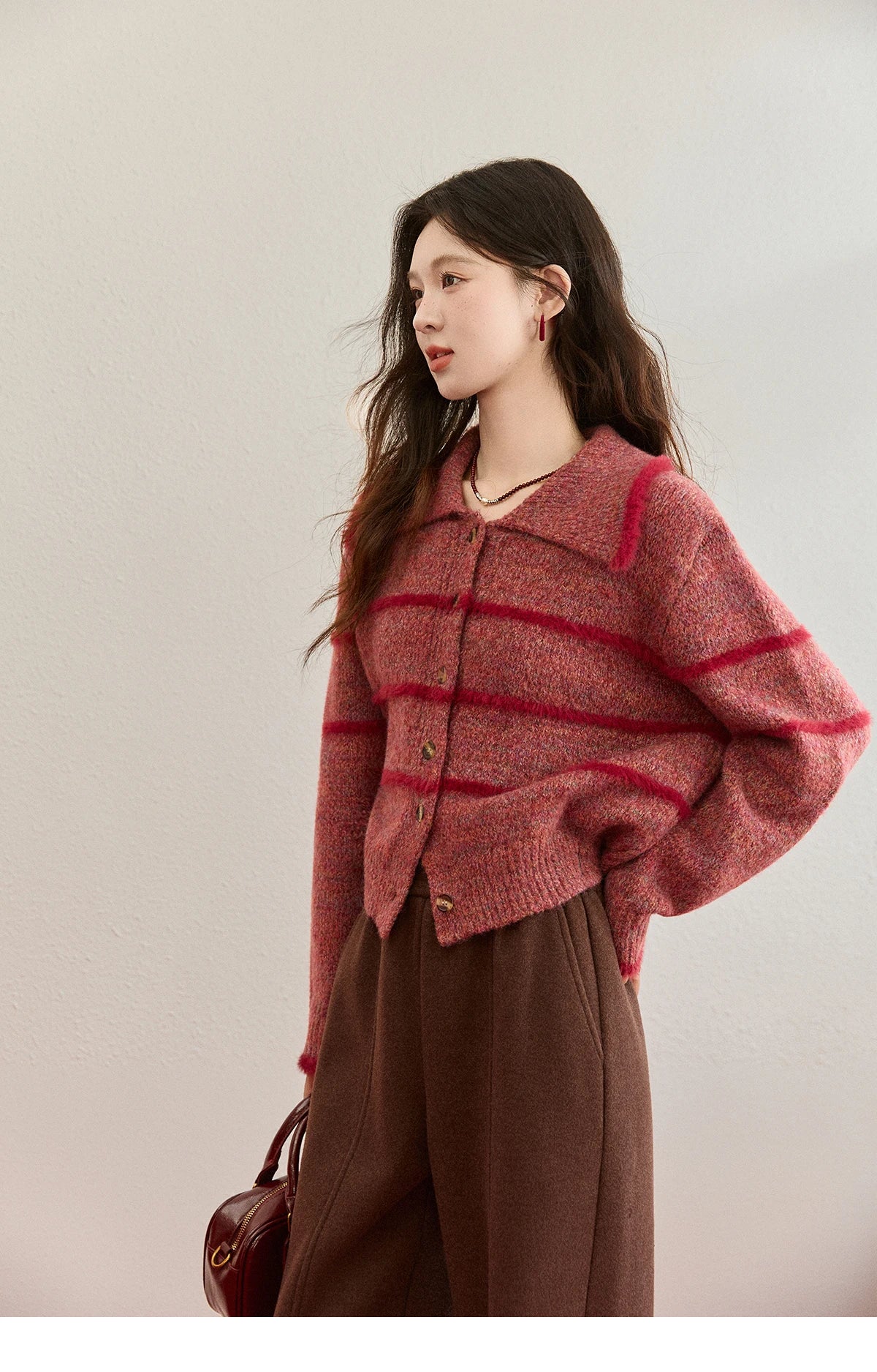 MISHOW Christmas Women's Retro Red Striped Large Lapel Knitted Cardigan 2025 Winter Color Block Fleece Patchwork Tops MXE94Z2888