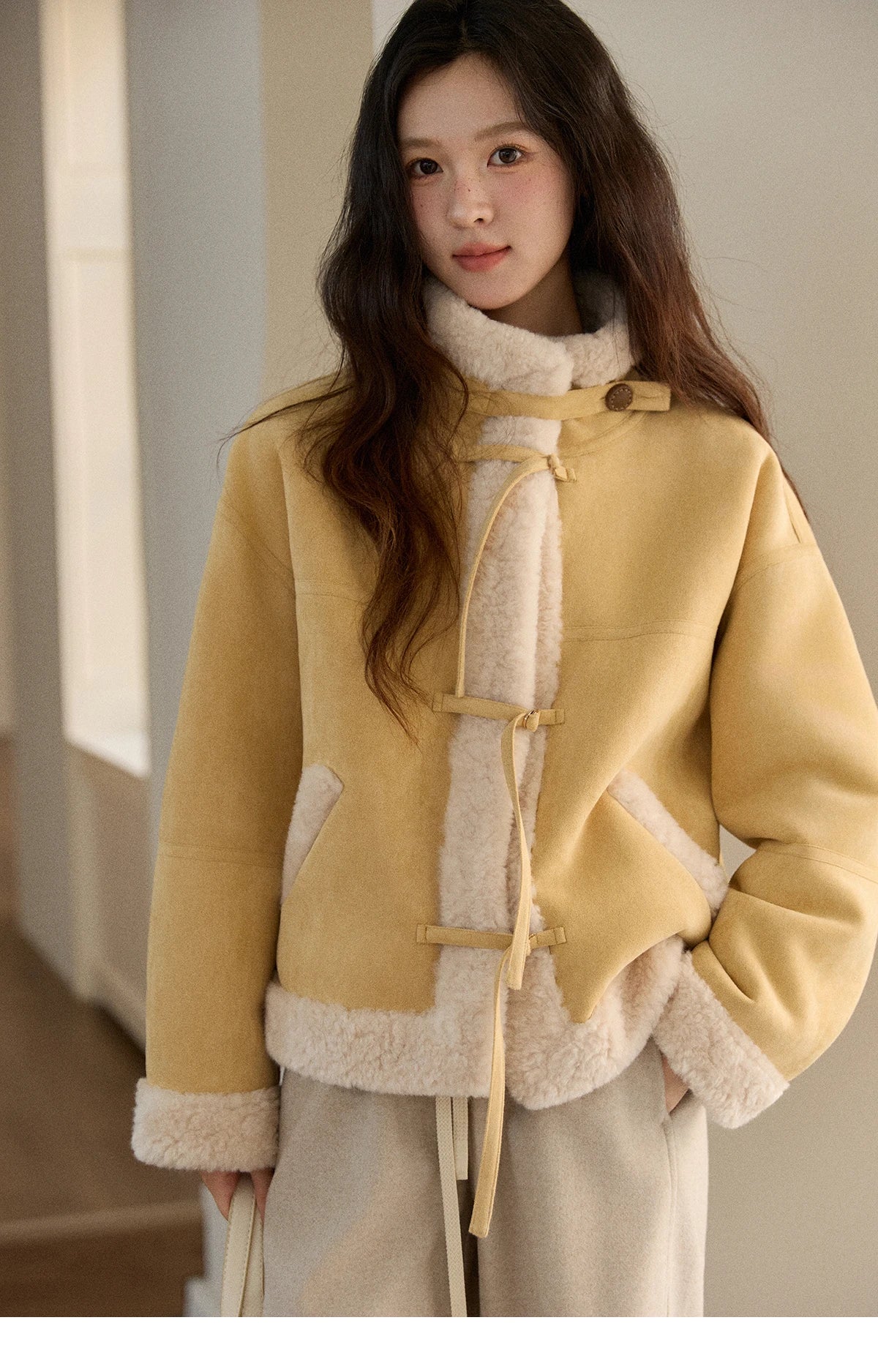 MISHOW Woman Yellow Jackets 2025 Winter Suede Fur Collar Short Coat Luxury Comfortable Single-breasted Commuter Coat MXE89W0897