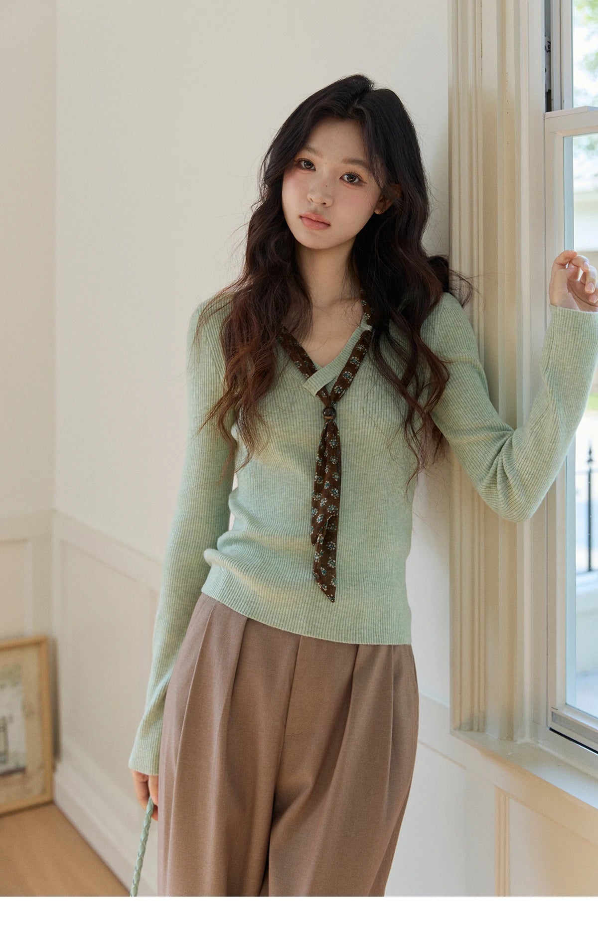 MISHOW Women's V Neck Tie Neck Floral Ribbed Knit Tops 2026 Spring Long Sleeve Slim Casual Soft Green Thin Sweater MXF108Z1024