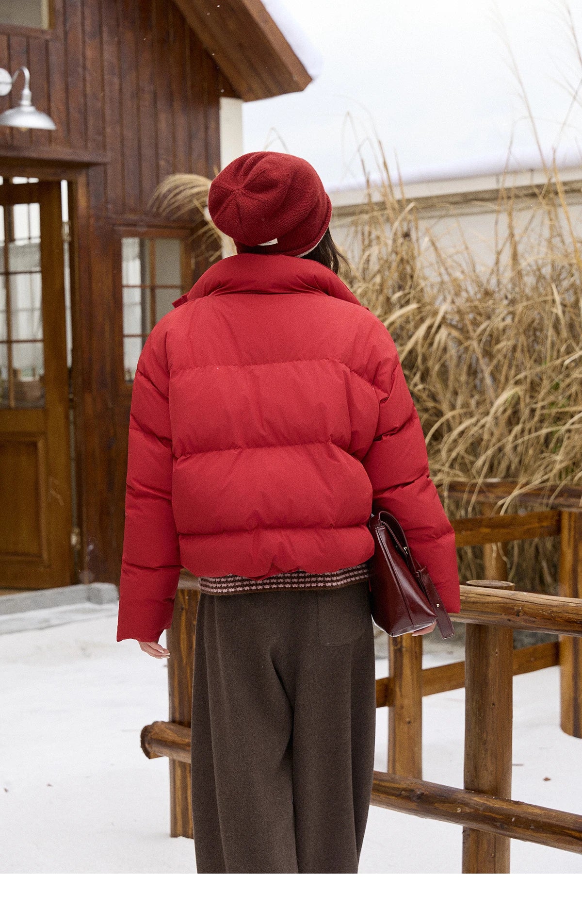 MISHOW Short Down Jacket Women 2025 Winter Fashion Blue Windproof White Duck Down Turn-down Collar Zippered Coat Warm MXE51Y0083