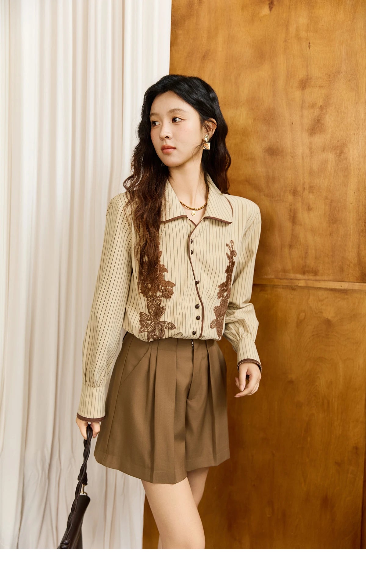 MISHOW Khaki Brushed Striped Shirt 2025 Autumn Vintage Lace Embroidered Long Sleeved Shirts Asymmetric Placket Top MXE45C2402