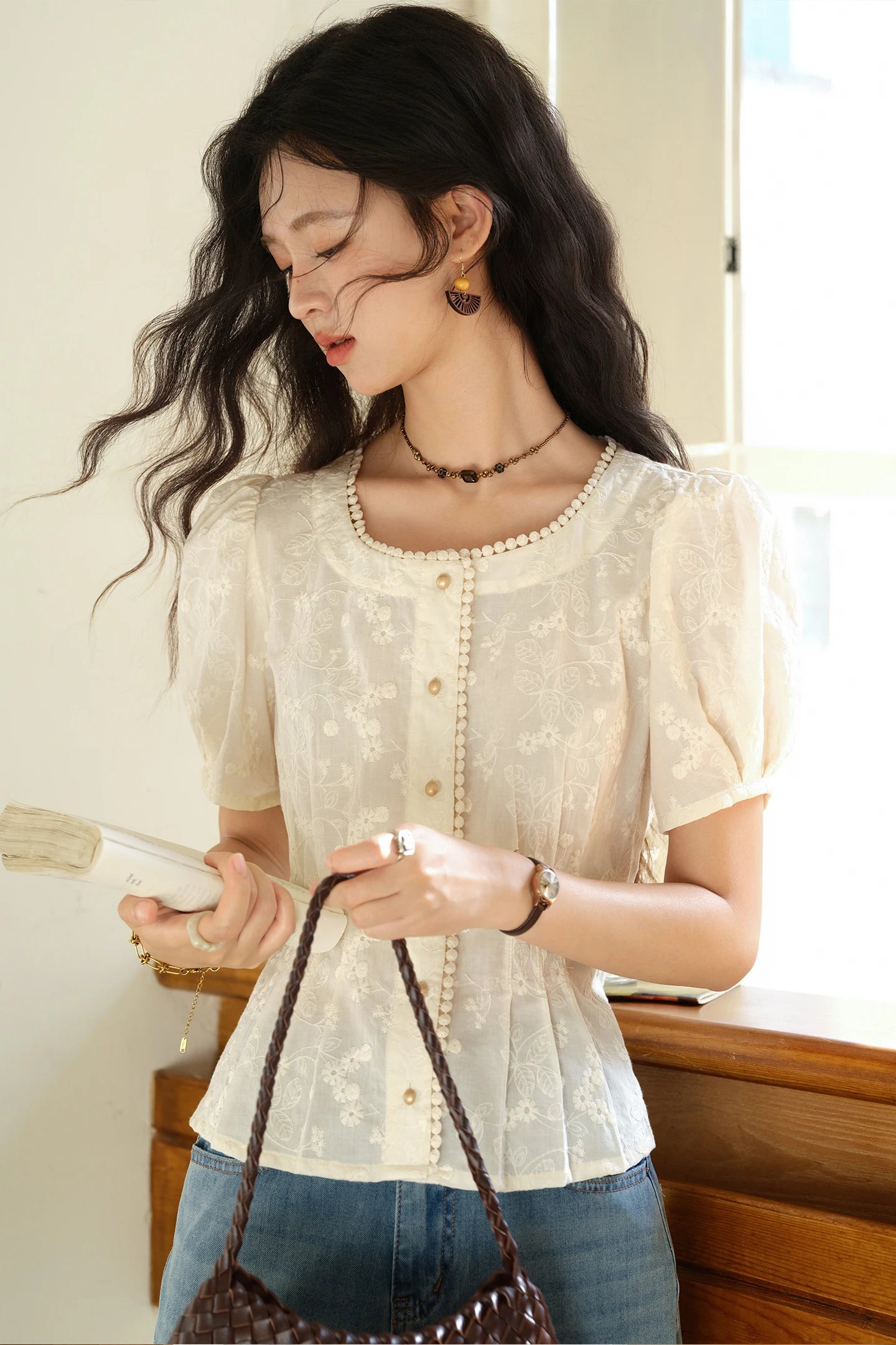 MISHOW Embroidery Cotton Shirt for Women 2025 Summer Fashion French Style Puff Sleeve Button Shirt Women's Clothing MXE39X1979