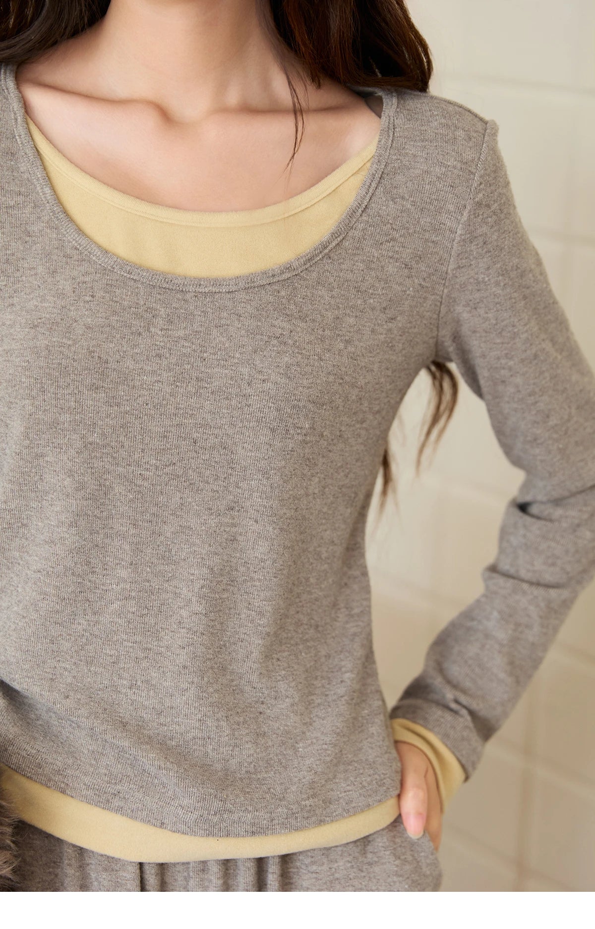 MISHOW Woman Slim Fit Long Sleeve Top 2025 Autumn Retro Solid O-neck Shawl Pullover Casual Knit Top Woman Clothes MXE89T1419