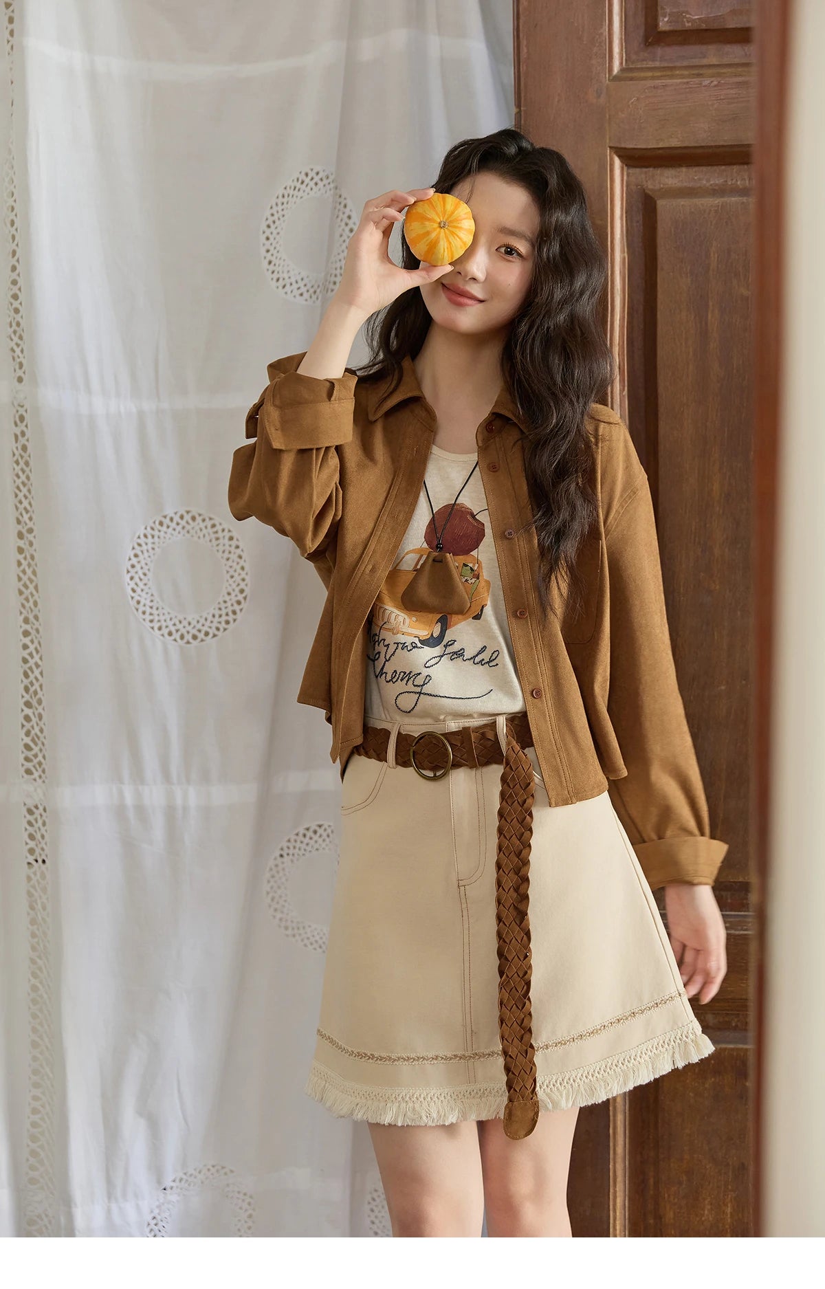 MISHOW Autumn Women's Jacket Retro Turn Down Collar Short Jacket Dropped Patch Pocket Casual Outerwear with Pendant MXE45C2413