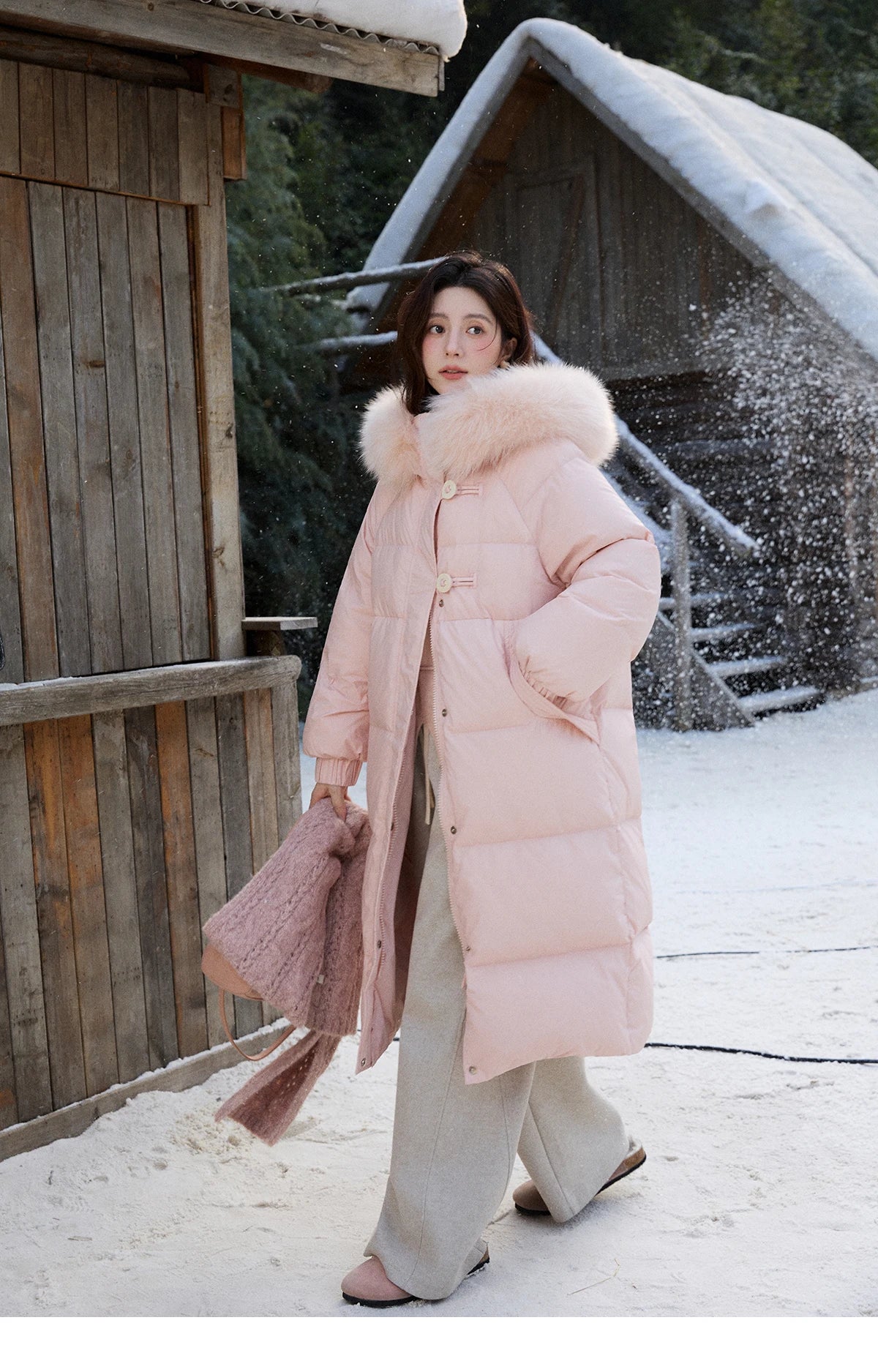 MISHOW Women's Long Down Coats 2025 Winter Fox Fur Collar 90% White Duck Down Down Jacket Warm Coat Large Pockets MXD112Y0070