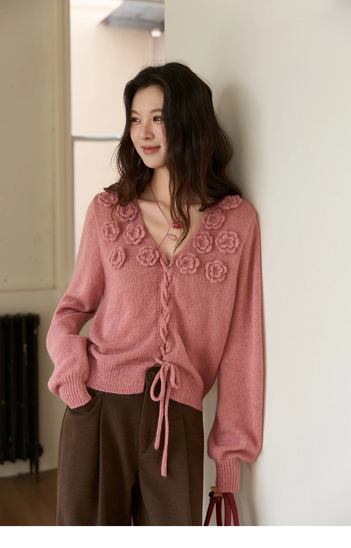 MISHOW V-Neck Sweater 2025 Autumn Winter French Loose Pink Three-Dimensional Rose Knitted Pullovers Long-sleeved Tops MXE88Z2708