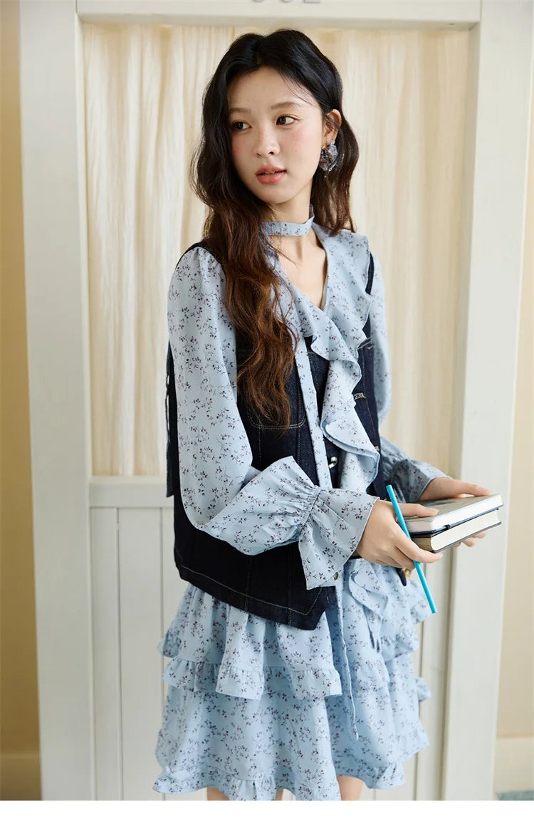 MISHOW Women's Denim Vest 2026 Spring Sleeveless Different Buttons V-neck Casual Waistcoat with Pockets Vest Coats MXE45W0868