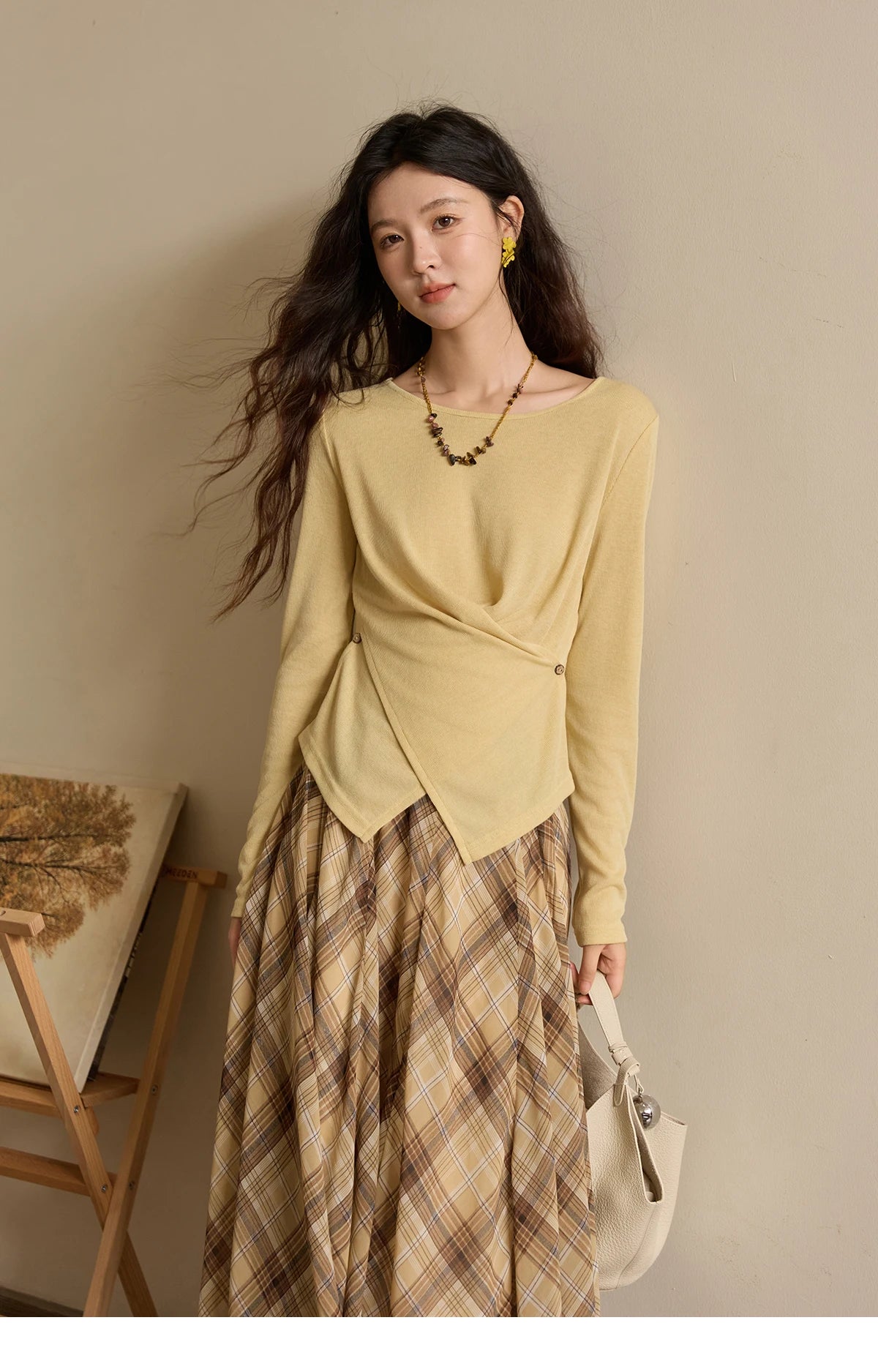 MISHOW Two-color Cross-strap Knitted Top for Women 2025 Autumn Winter New Classic Round Neck Slim Long Sleeves Top MXE43Z1344