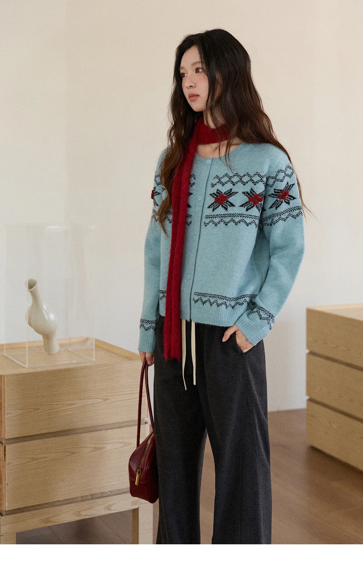 MISHOW Women's Geometric Jacquard Fair Isle Sweater 2025 Winter Retro Blue O-Neck Single-breasted Commuter Cardigan MXE86Z2734